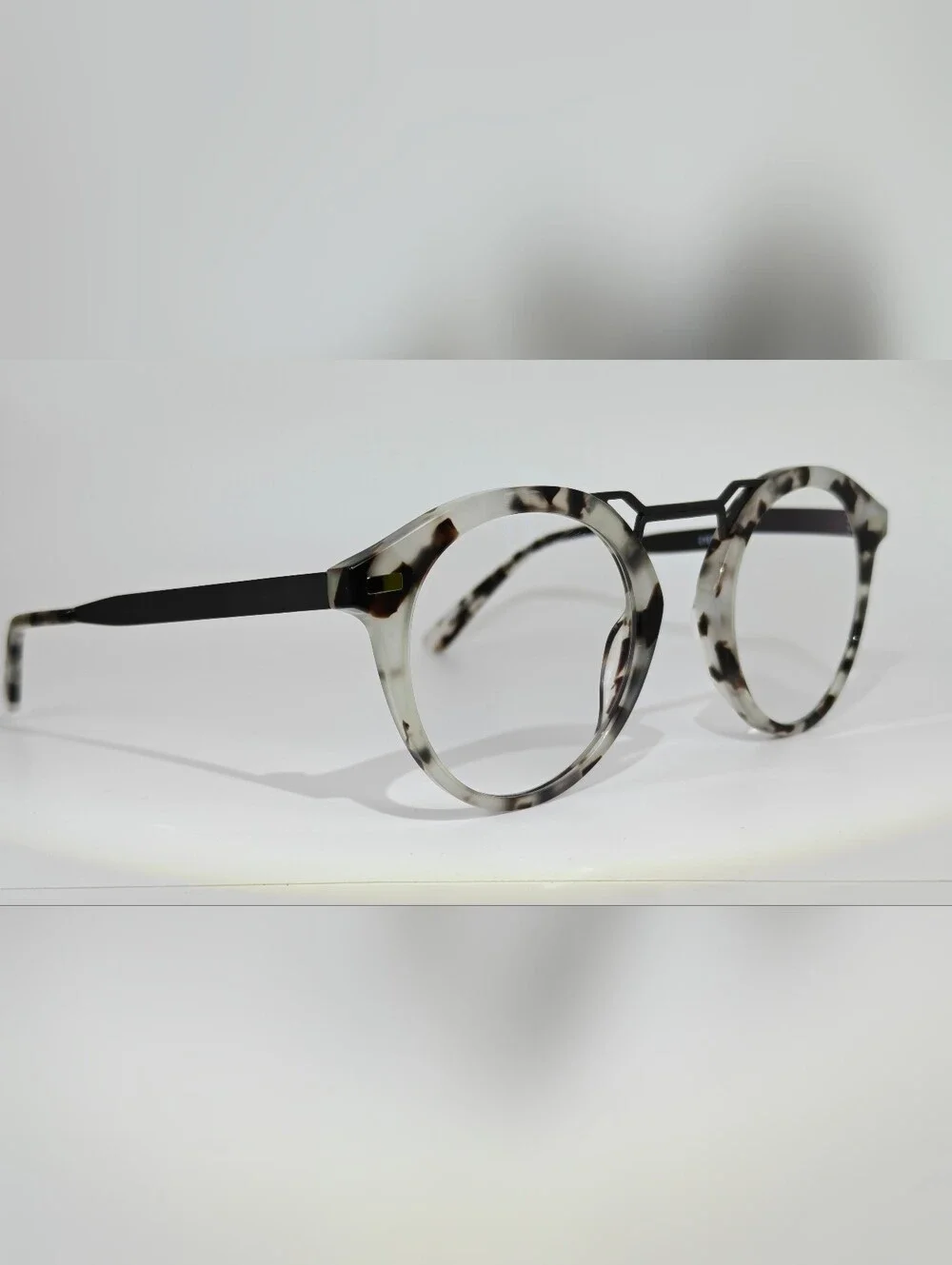 Trekker. Round Tortoiseshell Metal-Bridge Eyeglasses - Gray/Black